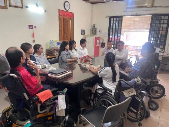 Short training session for Volunteers on how to assist persons with disabilities.